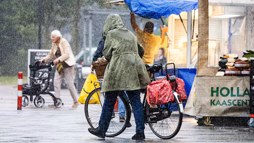 Code geel voor negen provincies vanwege overlastgevende onweersbuien