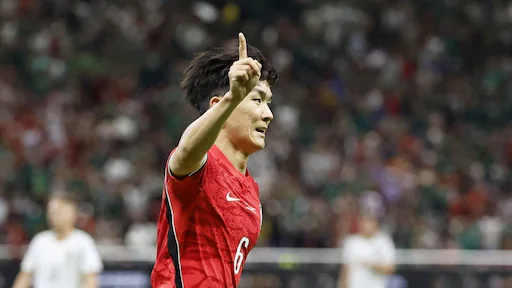 Hoofdrol Feyenoorder Hwang bij WK-winst van Zuid-Korea op Tsjechië