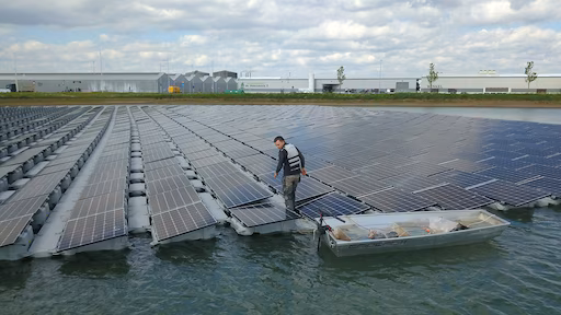 Oppervlakte zonneparken in Nederland zo groot als Vlieland