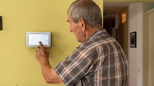 Switching from variable to fixed energy contract can save hundreds of euros per year