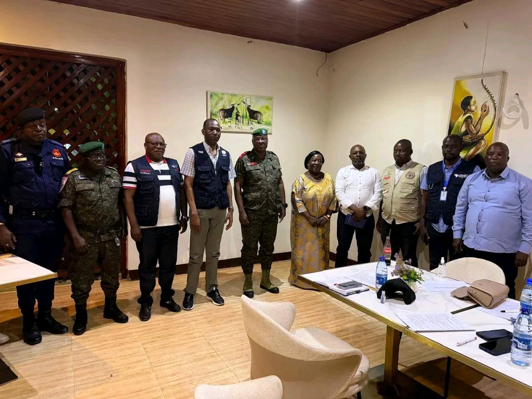 Ebola en RDC : Le DG de l’INSP rassure sur la riposte contre Ebola auprès du nouveau Gouverneur militaire de l’Ituri