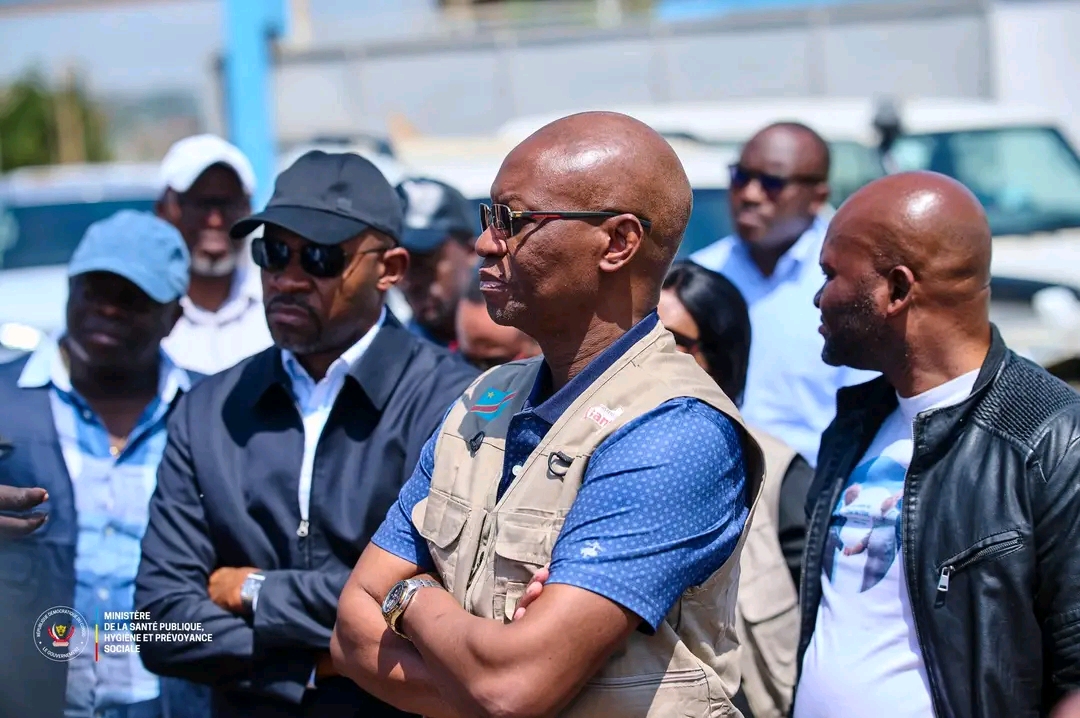 Ituri-Ebola : La délégation gouvernementale visite le centre de traitement Elikya
