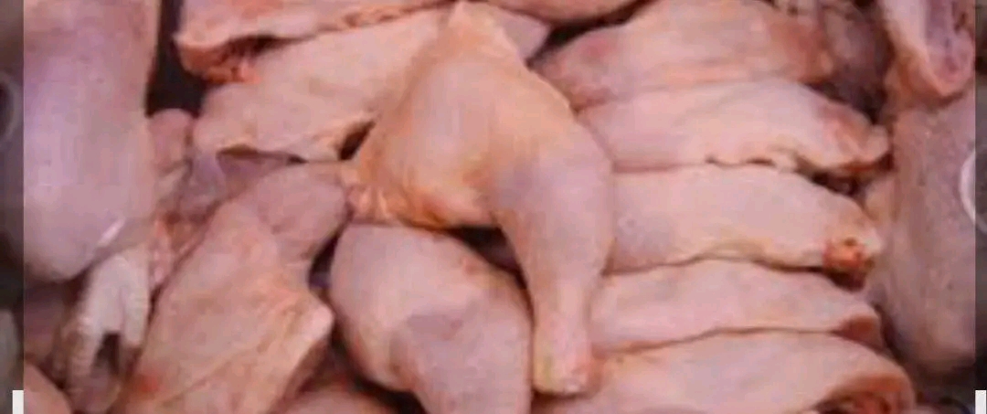 Alerte sanitaire en RDC : les cuisses de poulet contaminées interceptées par l’OCC