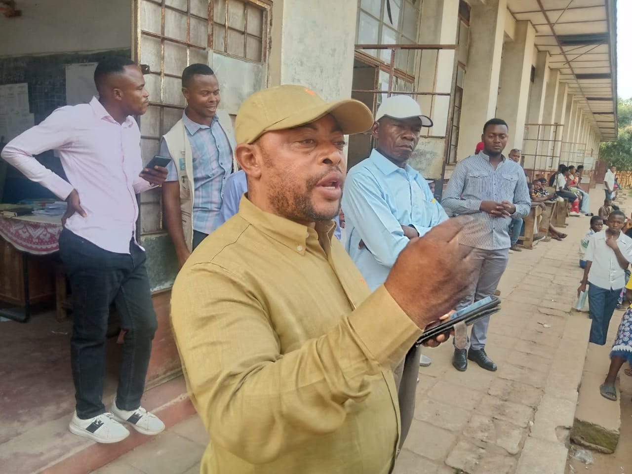 Clôture de l’année scolaire à Kananga : Aaron Bidilukinu salue l’engagement de la communauté éducative