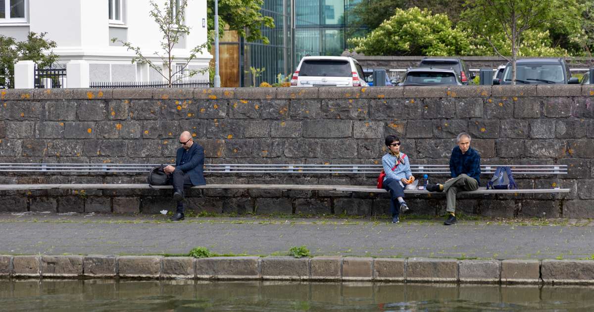 Vel­ferð­ar­nefnd leggur til hóf­legri skerð­ing­ar á at­vinnu­leys­is­bót­um