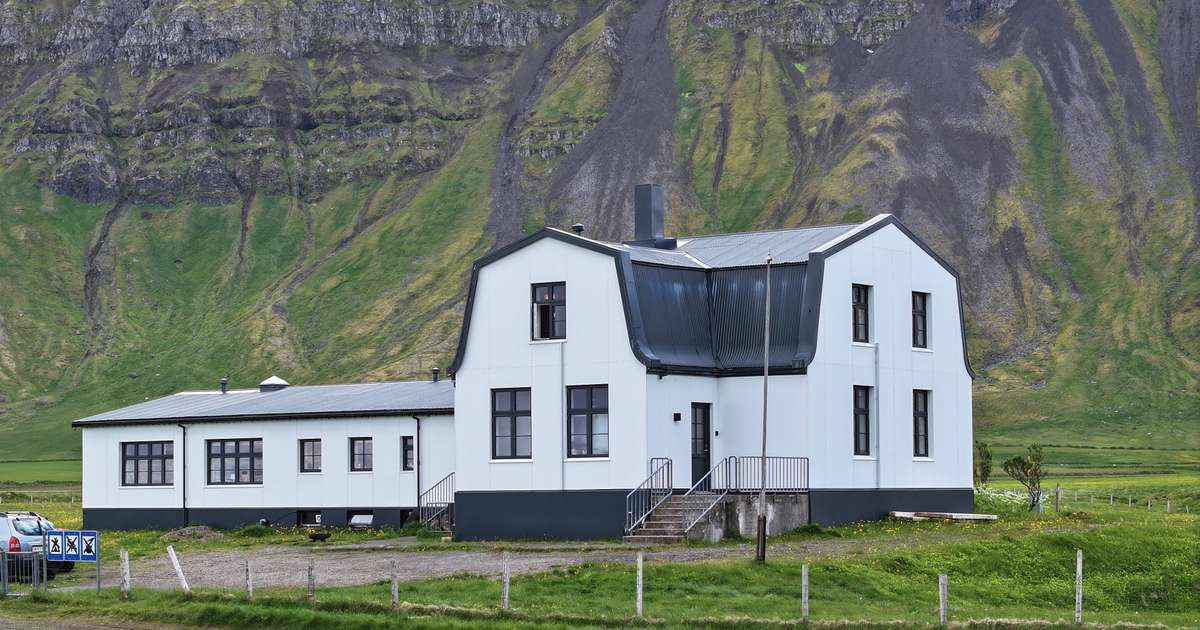Minnsti grunnskóli landsins leitar að kennara - RÚV.is