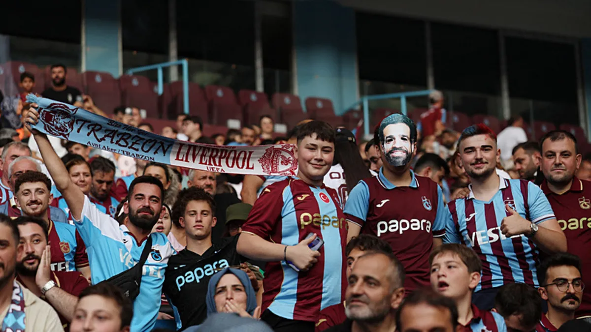 SON DAKİKA | Muhammed Salah taraftarla buluşuyor! Trabzonspor yeni transferine imza töreni düzenliyor
