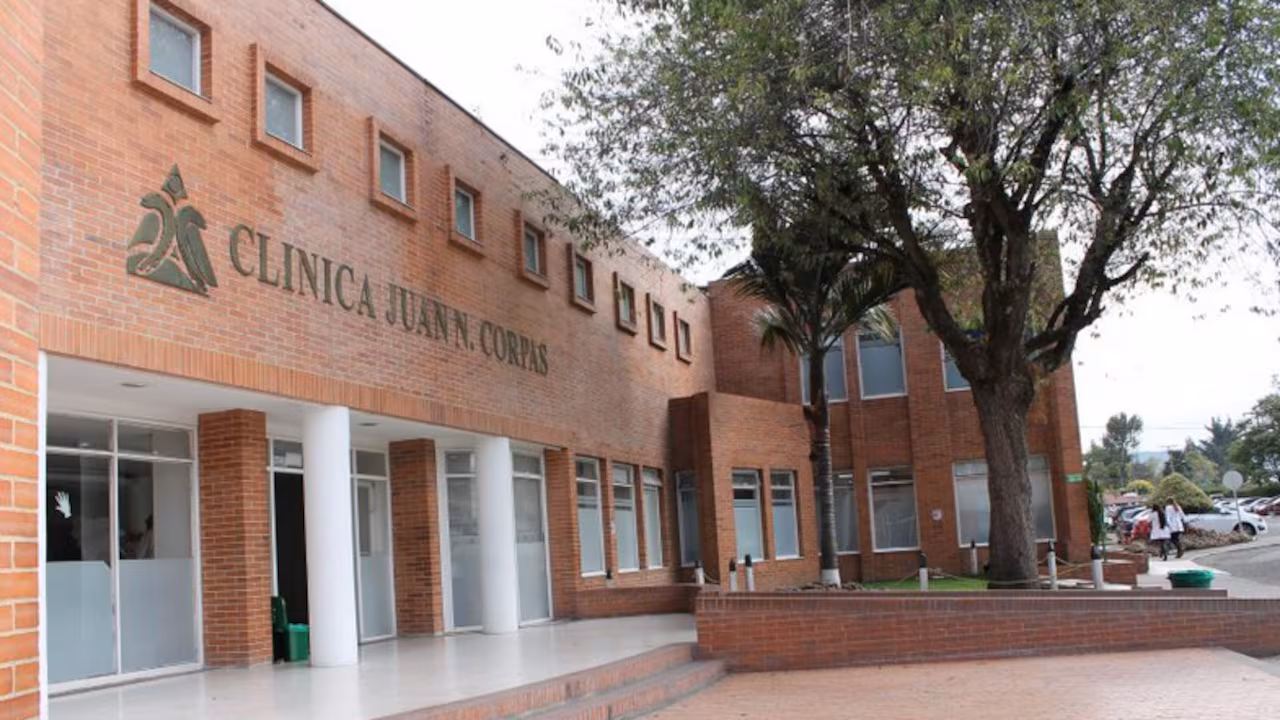 Deudas en la Clínica Corpas alcanzan los 70.000 millones de pesos: no le pagan a especialistas desde hace 4 meses