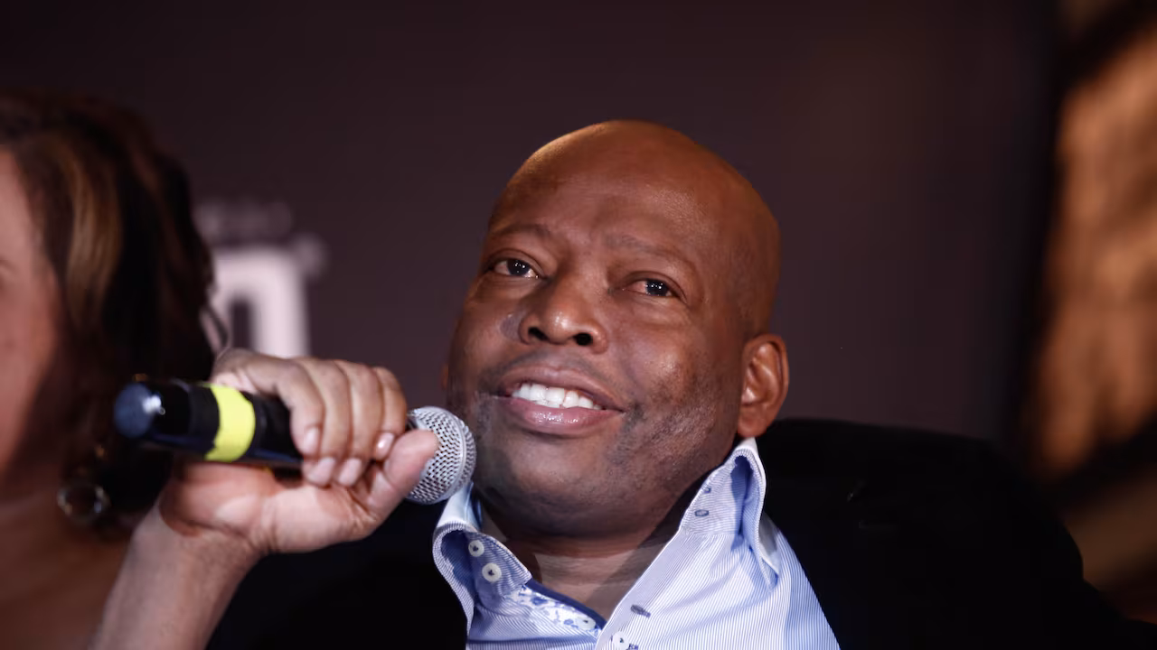 Faustino Asprilla causa revuelo a 15 días de la segunda vuelta de las elecciones presidenciales