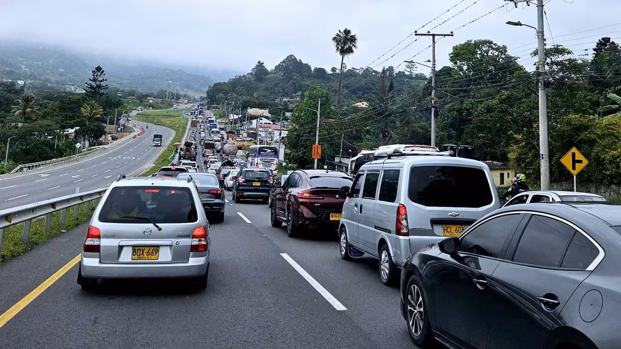 Vía Bogotá-Girardot: no puede salir sin conocer la operación del corredor turístico en vacaciones de mitad de año