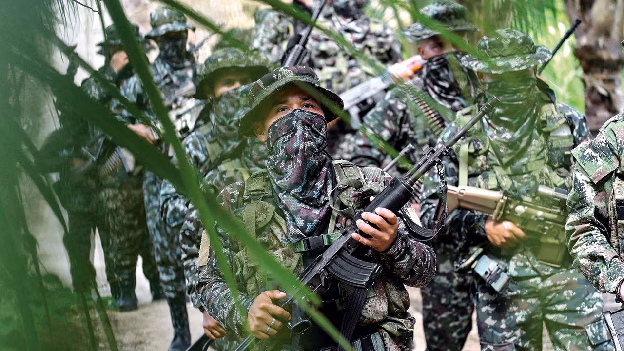 Violencia intrafamiliar: la nueva arma de control de los grupos armados en Colombia, revela un informe oficial