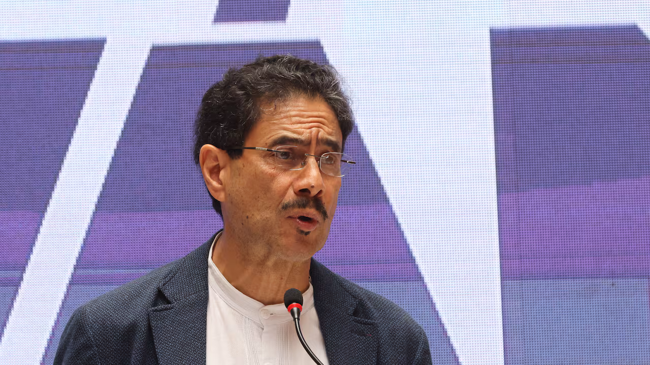 Agustín Laje dice qué podría pasar si Iván Cepeda llega a la Presidencia: “Ahora la están escondiendo”