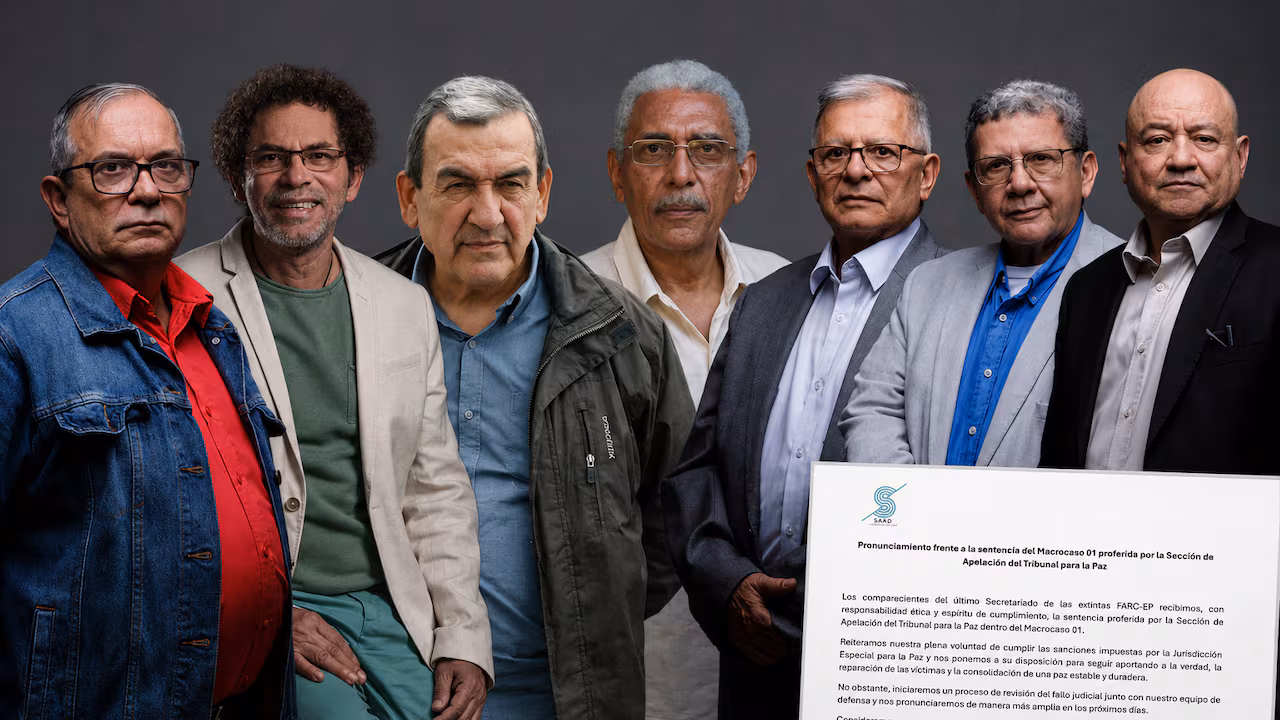 Exjefes de las Farc anuncian que acatarán la sanción de la JEP, pero revisarán el fallo con su equipo de defensa