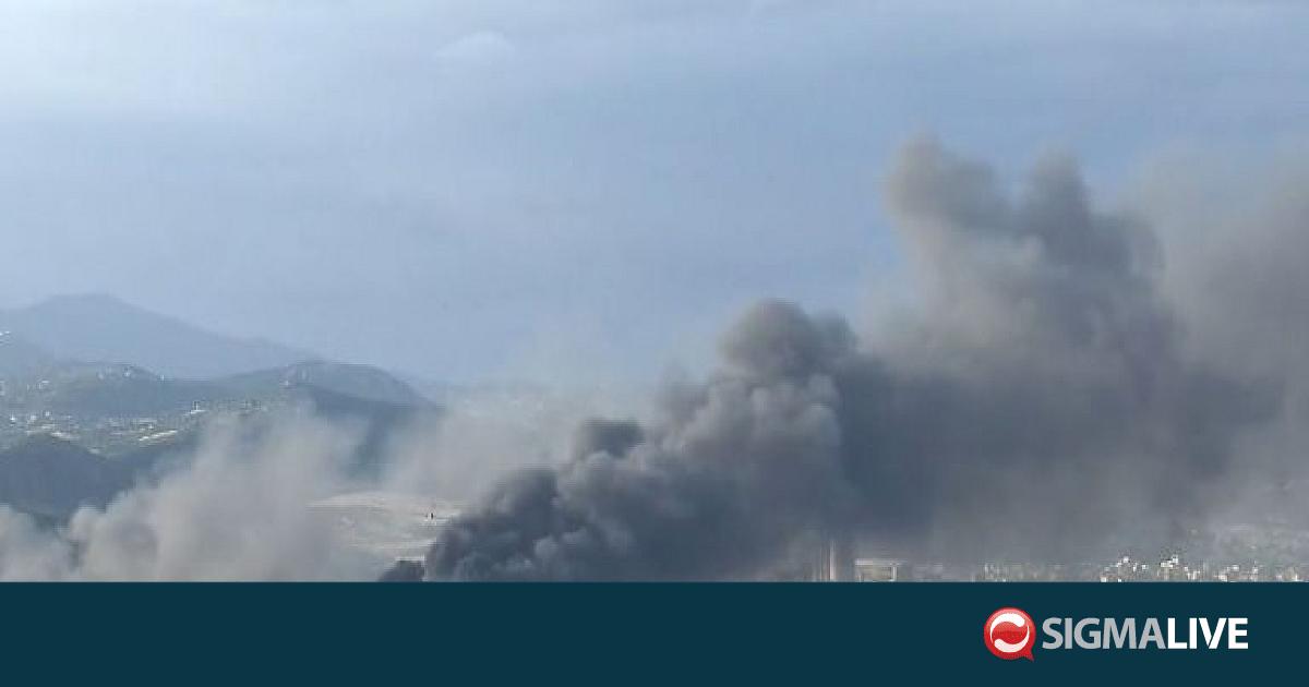 Πυρκαγιά στο Ωραιόκαστρο: Συνεχίζονται οι ρίψεις σε δύο εργοστάσια