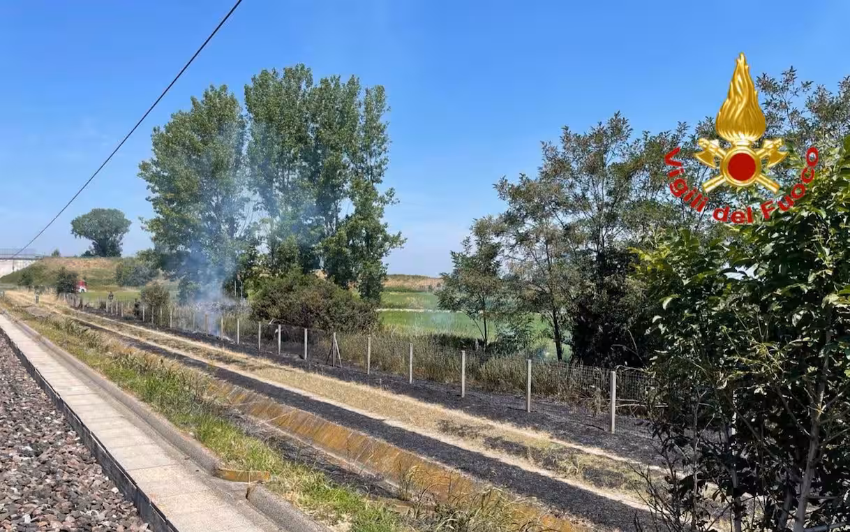 Treni, sospesa la linea Alta Velocità tra Milano e Bologna: cancellazioni e ritardi