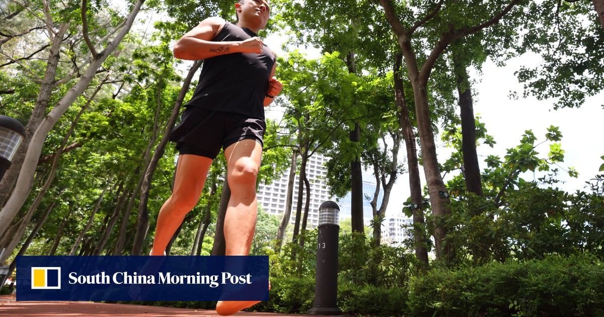 Barefoot marathoner and Hyrox competitor Leo Chan runs shoeless in Hong Kong’s Victoria Park on May 13, 2026. Photo: Dickson Lee