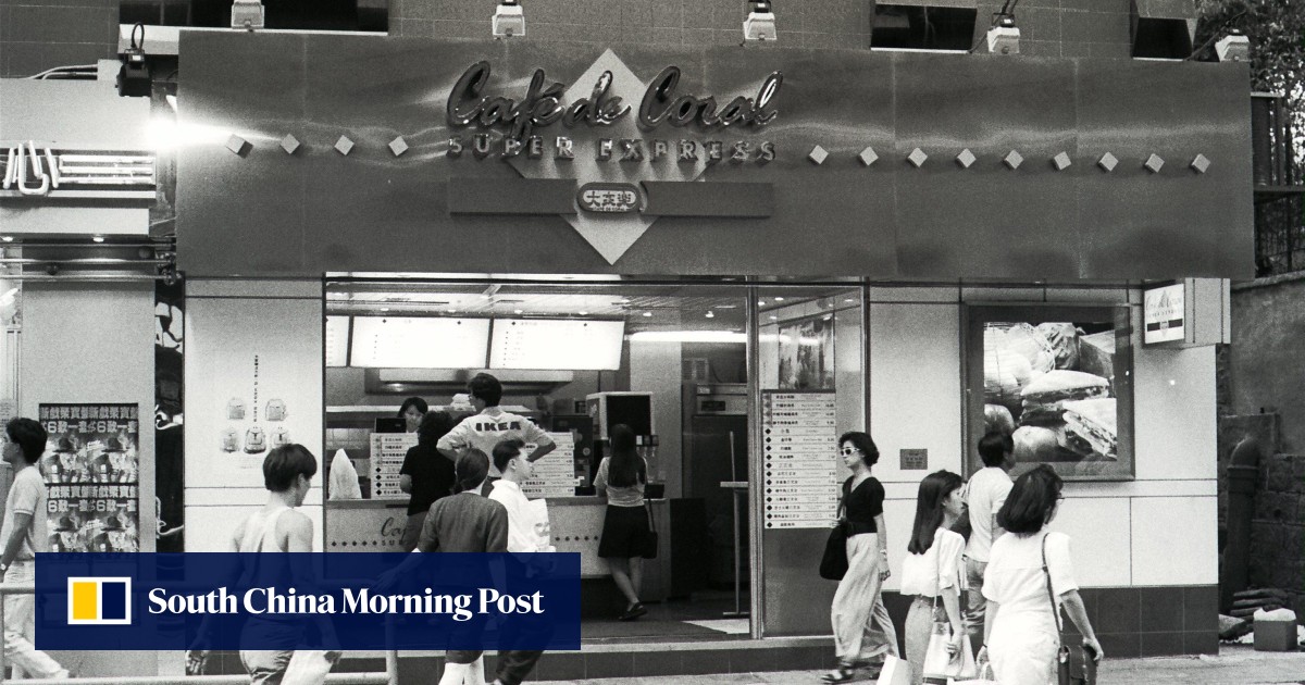 A Cafe de Coral mini-store pictured in 1989. The company was the first Hong Kong restaurant group to go public. Photo: SCMP