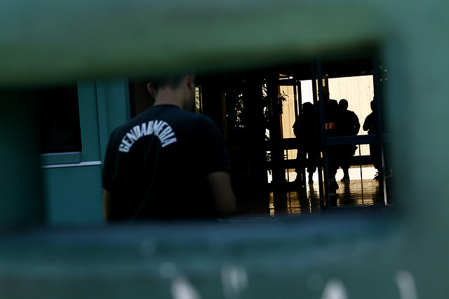 23m Dictan prisión preventiva para imputado por femicidio no íntimo frustrado en Hornopirén