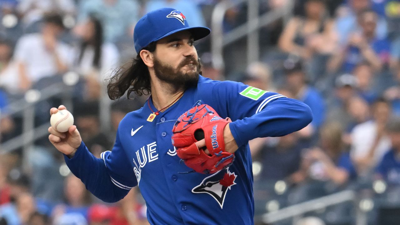 Blue Jays aim to continue surge in matinee makeup game vs. Cubs