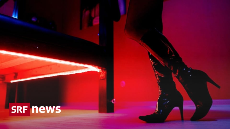 Nach Kritik Wallis lässt umstrittene Sexclub-Plakate entfernen Plakate eines Waadtländer Erotikclubs sorgten im Wallis für eine Kontroverse. Nun wurden sie entfernt. Vor einer