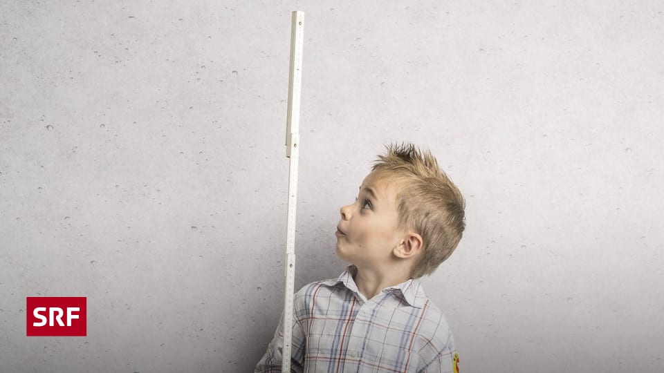 43’000 Kinder vermessen 43’000 Kinder vermessen: Schweiz korrigiert Wachstumskurven Eigene Daten ersetzen WHO-Kurven. Demnach wachsen Kinder früher, bleiben gleich gross und sind