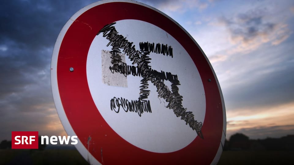 Gesetz gegen Hakenkreuz Parlament kann über ein Verbot von Nazisymbolen entscheiden Mit dem Gesetz soll eine Lücke geschlossen werden: Bisher sind NS-Symbole ohne Propagandazwecke