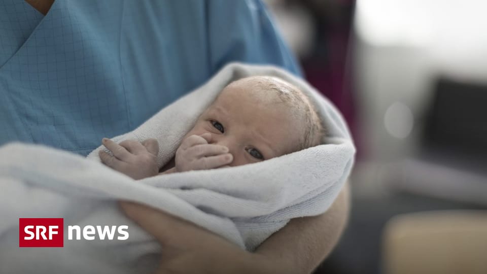 Demografischer Wandel Sinkende Geburtenrate: Zahlen, Fakten, Grafiken Die Geburtenrate hat in der Schweiz einen historischen Tiefstand erreicht. Mit Folgen für die Wirtschaft. Vor