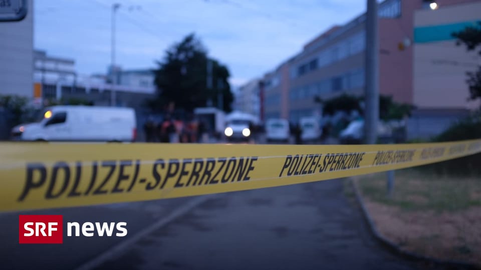 Einsatz in den Morgenstunden Besetztes Chemie-Areal in Basel geräumt – Debatte geht weiter Am frühen Morgen fuhr ein Grossaufgebot der Polizei im Kleinbasel auf und begann mit der