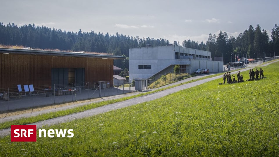 Armee äussert Spionageverdacht Hier flogen die mysteriösen Drohnen über Militäranlagen Drohnen über Militärbasen: Betroffen sind die Kasernen Jassbach und Meiringen. Der Armeechef