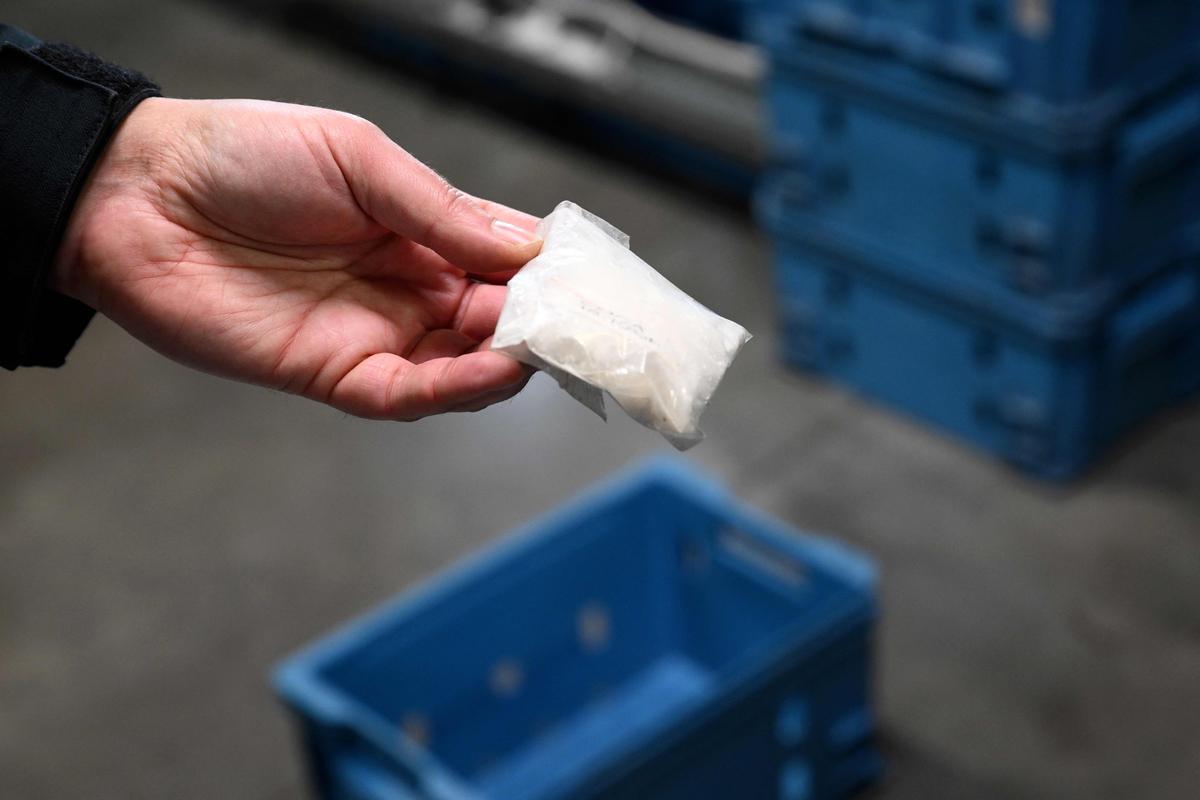 Voitures de luxe, argent, cocaïne… Onze personnes arrêtées pour narcotrafic et blanchiment en France, Belgique et Pays-Bas