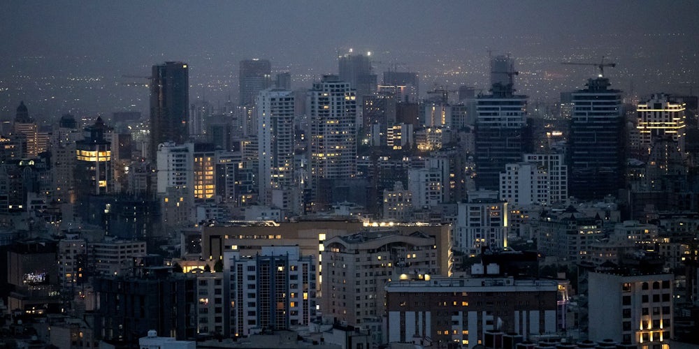 USA greifen Iran elfte Nacht in Folge an – Explosionen in Teheran