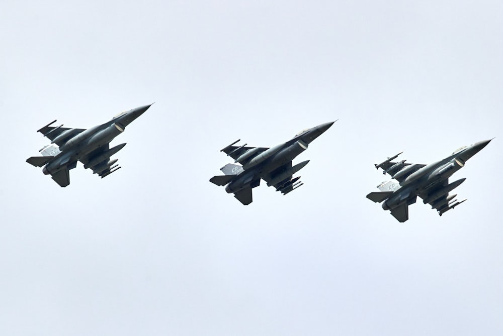 US-Kampfjets fangen Flugzeuge nahe Trumps Golfplatz ab