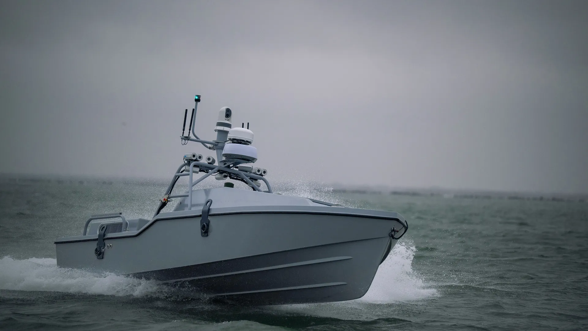 US-Hubschrauber abgeschossen: Piloten von Drohnenboot gerettet