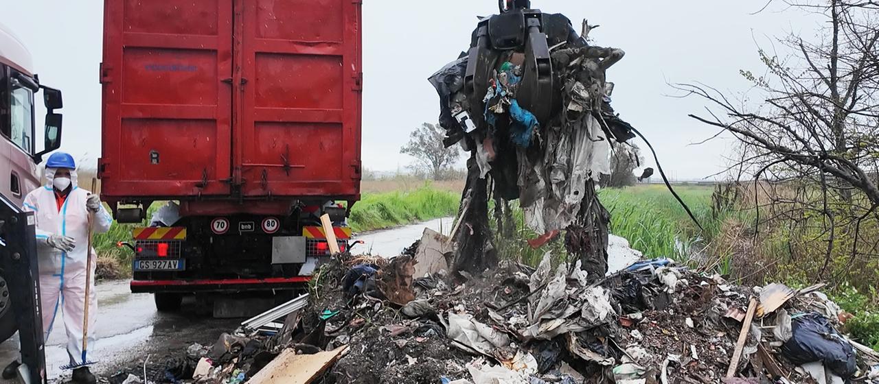 Italien Die Camorra und die Gift-Landschaft bei Neapel