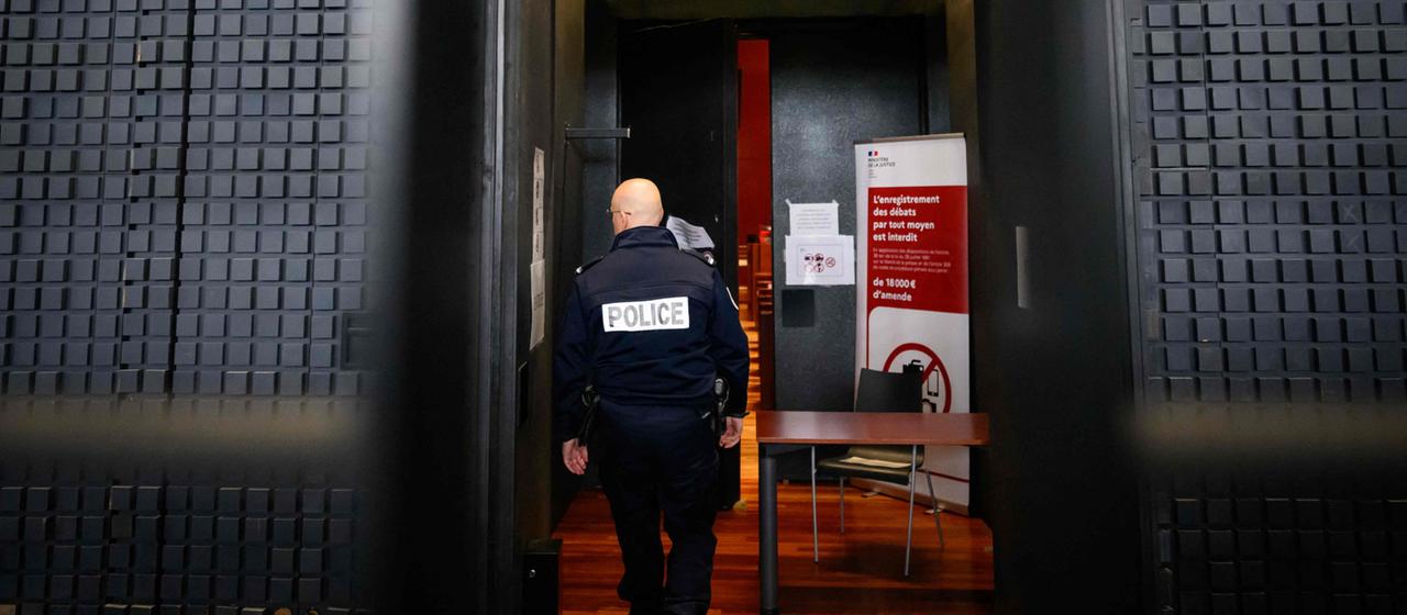 Weiteres Urteil gegen Serienmörder Lebenslange Haft für "Maskenmann" in Frankreich