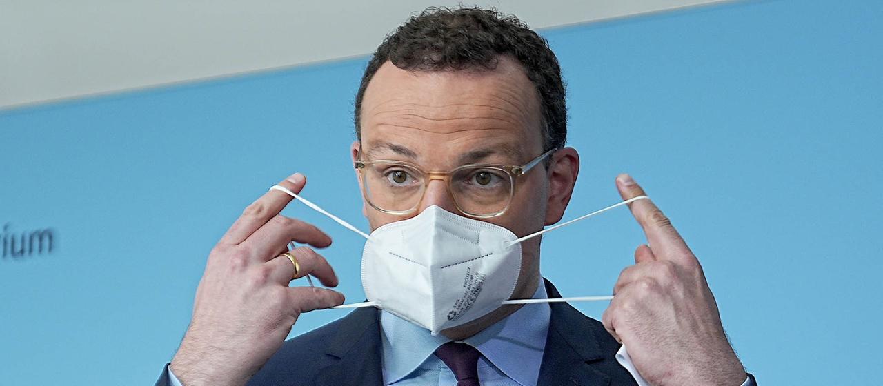 Gescheiterter Corona-Masken-Kauf Firma fordert vom Bund fast halbe Milliarde Euro