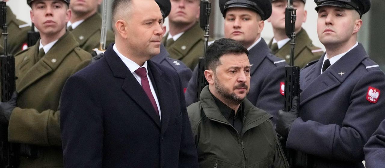 Streit um Benennung von Militäreinheit Polens Präsident entzieht Selenskyj höchsten Orden