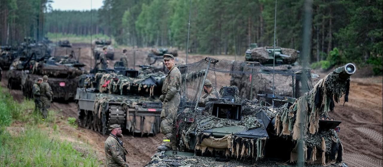Übung an NATO-Ostflanke Pistorius besucht Bundeswehrübung in Litauen