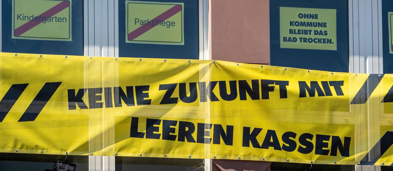 Defizite in Milliardenhöhe Kommunen warnen vor Finanzkollaps