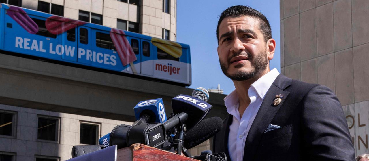 Senats-Vorwahl in Michigan Linker Demokrat El-Sayed sichert sich Kandidatur
