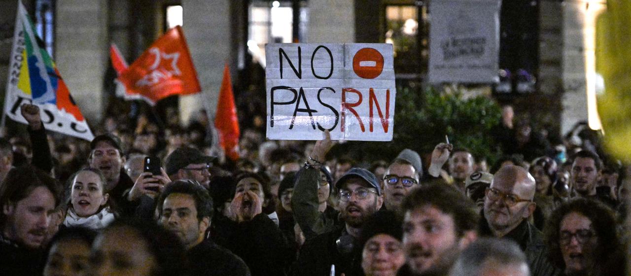 Nach Anschlägen In Frankreich wächst die Angst vor rechter Gewalt