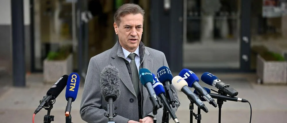 Umfrage am Wahltag: Liberaler Golob liegt bei Parlamentswahl in Slowenien vorn