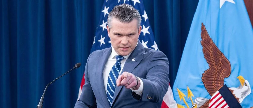 „Etablierte, Trump hassende Presse“: Hegseth vergleicht Medien mit Feinden Jesu – Papst reagiert