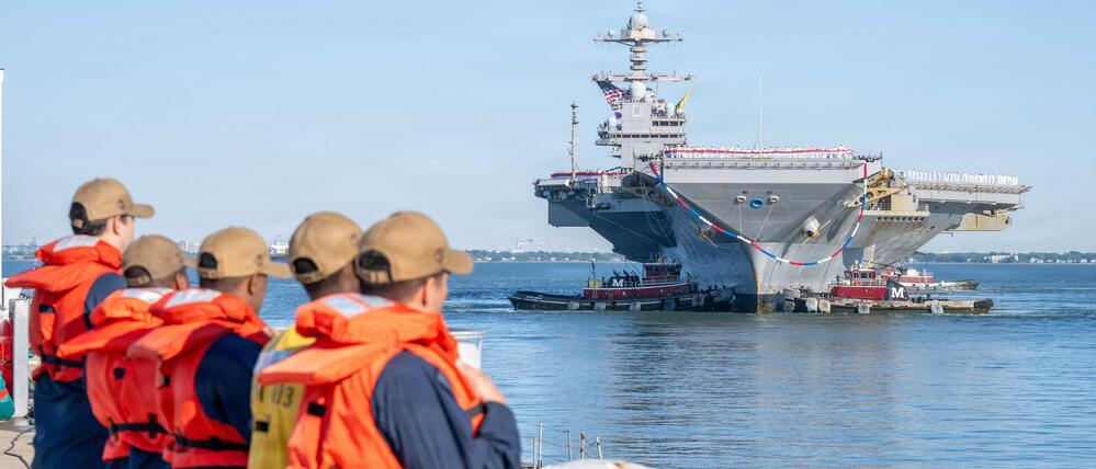 Aircraft carrier "USS Gerald R. Ford" returns to the USA after 326 days in Golf region and Caribbean