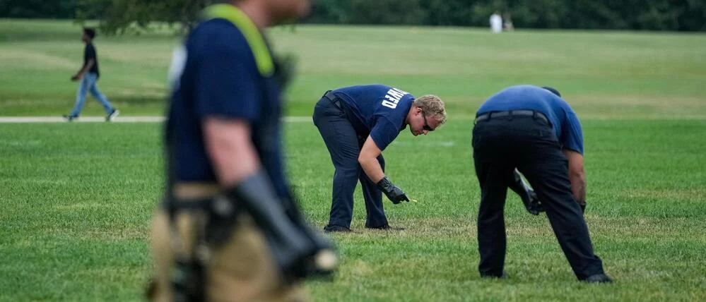 „8647“-Code in Washington aufgetaucht: Unbekannte schreiben Anti-Trump-Slogan auf Rasen