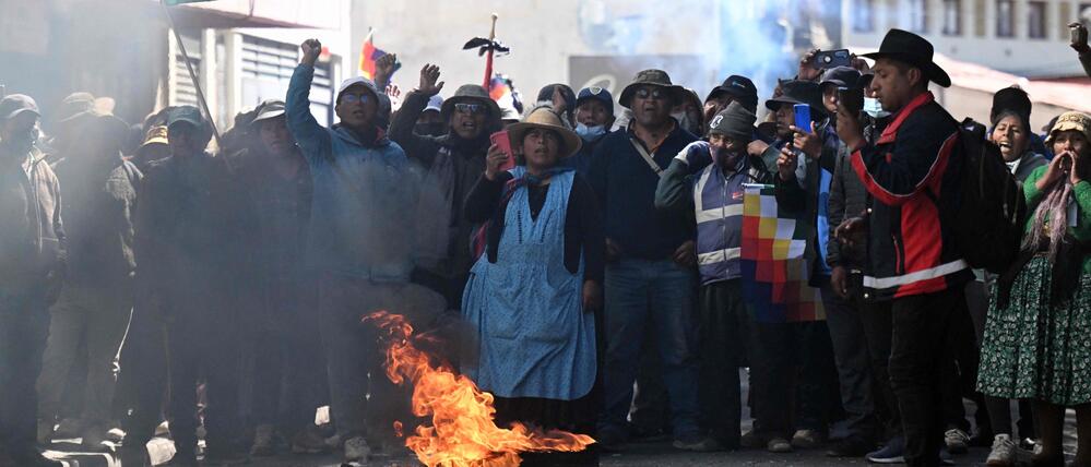 Tagesspiegel Plus Die Macht der Indigenen: Bauern kesseln La Paz ein – Boliviens Regierung droht mit Militär