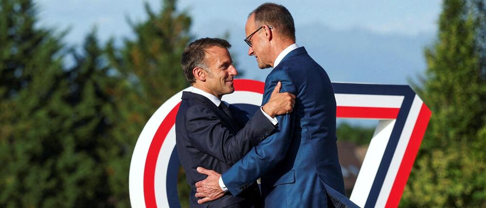 „Die Musikauswahl ist wild!“: Macron überrascht mit G7-Begrüßungssongs für Merz, Meloni und Trump