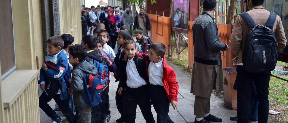 „So viele Verletzte, dass ich sie nicht zählen konnte“: Granate explodiert an einer Grundschule in Kabul