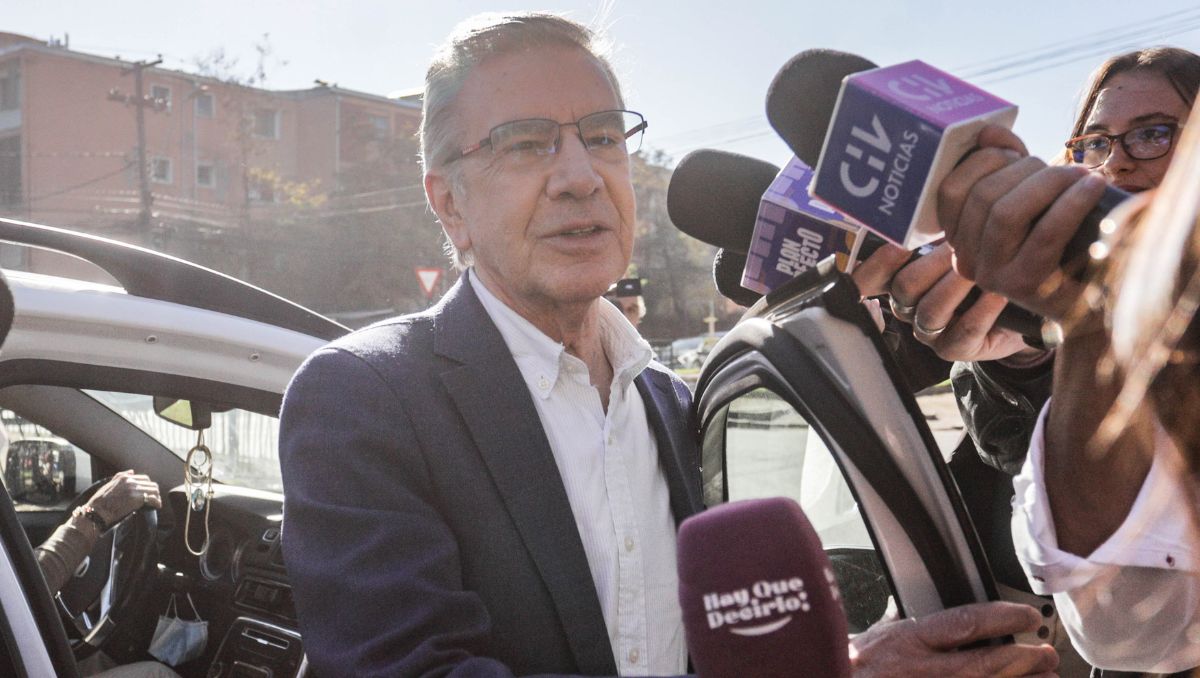“Solo queda seguir apoyando para que la verdad triunfe”: Joaquín Lavín acusa “ensañamiento judicial” contra su hijo y Cathy Barriga