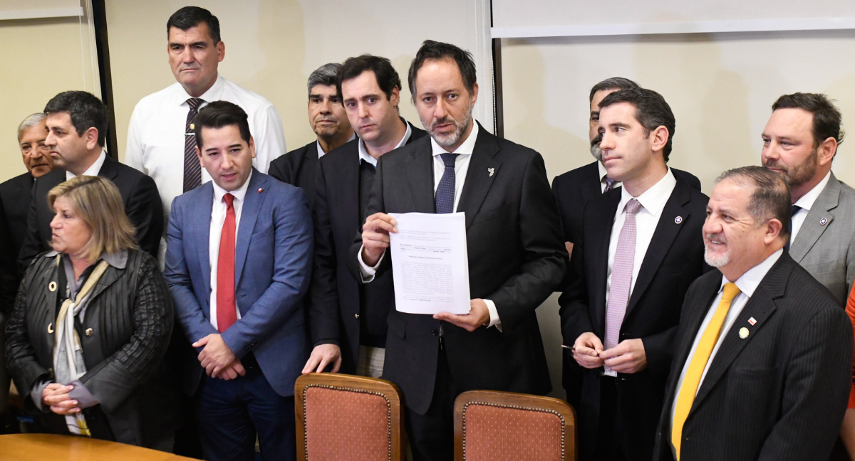 Con dudas en RN, Evópoli, Demócratas y el PDG: los votos clave que pueden inclinar el resultado de la acusación constitucional contra Grau